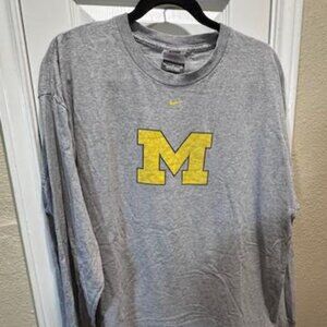 UNIVERSITY OF MICHIGAN - NIKE - GRAY LONG SLEEVE TSHIRT (VINTAGE)